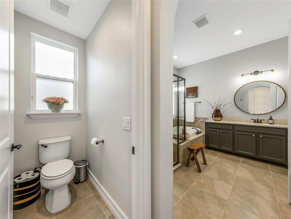 Active With Contract: $979,000 (5 beds, 4 baths, 3681 Square Feet)