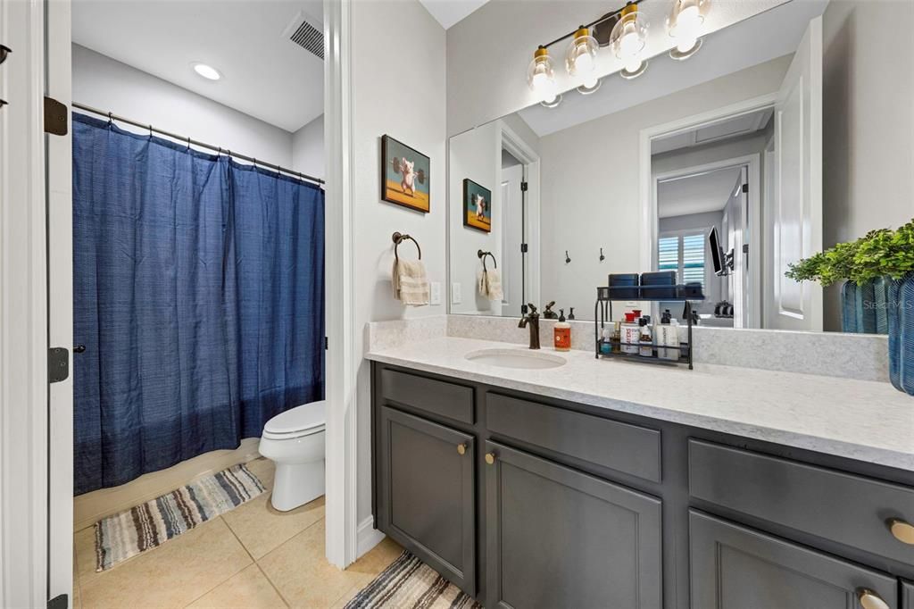 Active With Contract: $979,000 (5 beds, 4 baths, 3681 Square Feet)