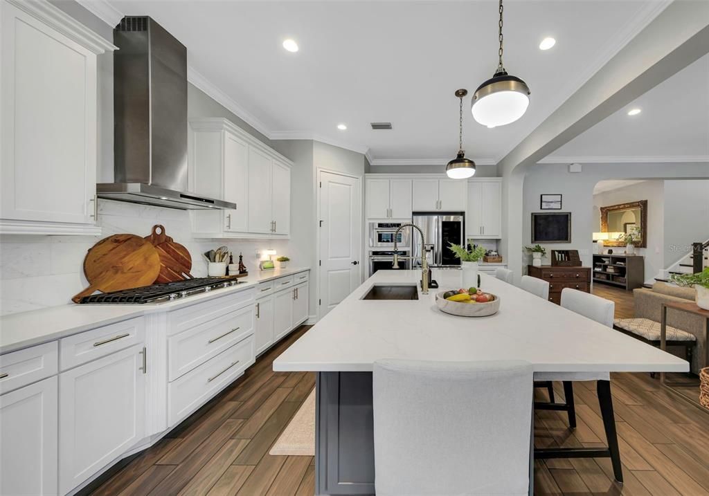 Active With Contract: $979,000 (5 beds, 4 baths, 3681 Square Feet)