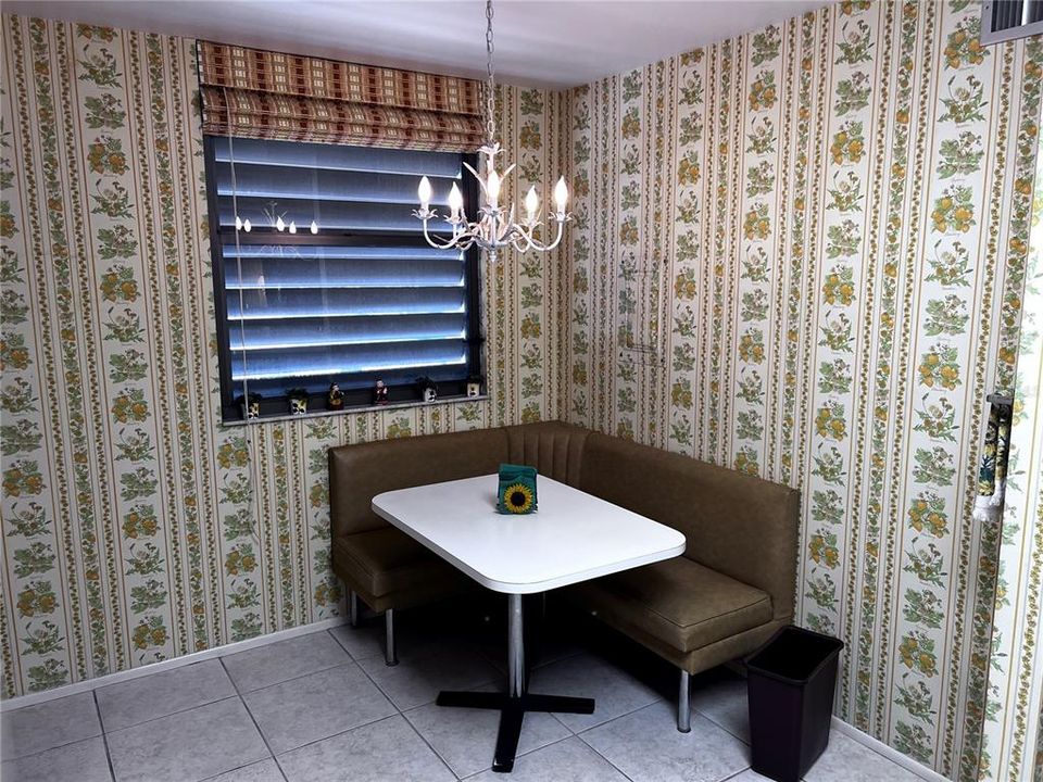 Activo con contrato: $135,000 (2 camas, 2 baños, 1408 Pies cuadrados)