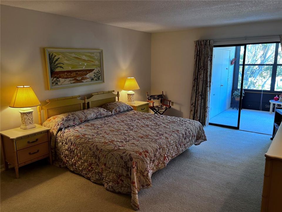 Activo con contrato: $135,000 (2 camas, 2 baños, 1408 Pies cuadrados)