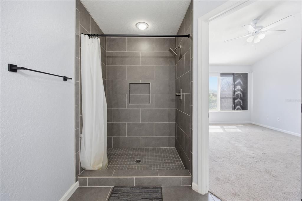 For Sale: $224,900 (3 beds, 2 baths, 1584 Square Feet)