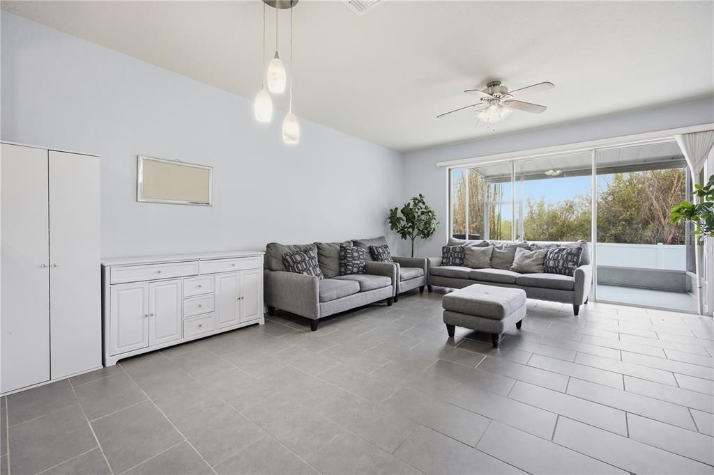 For Sale: $224,900 (3 beds, 2 baths, 1584 Square Feet)