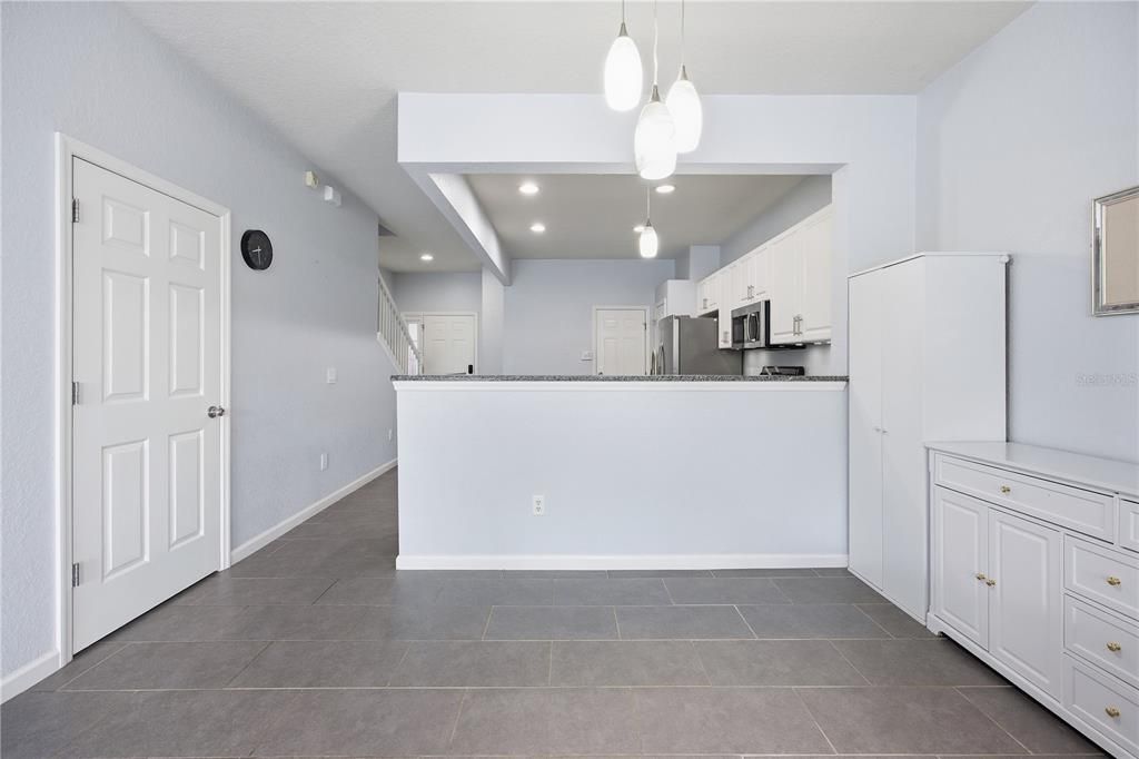 For Sale: $224,900 (3 beds, 2 baths, 1584 Square Feet)