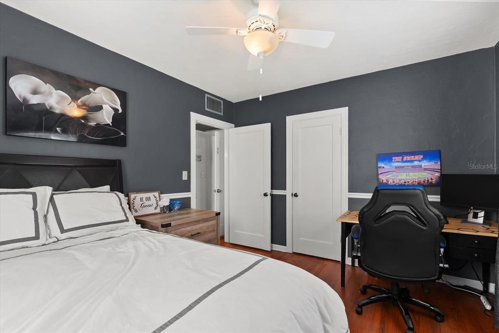For Sale: $699,900 (3 beds, 3 baths, 2000 Square Feet)