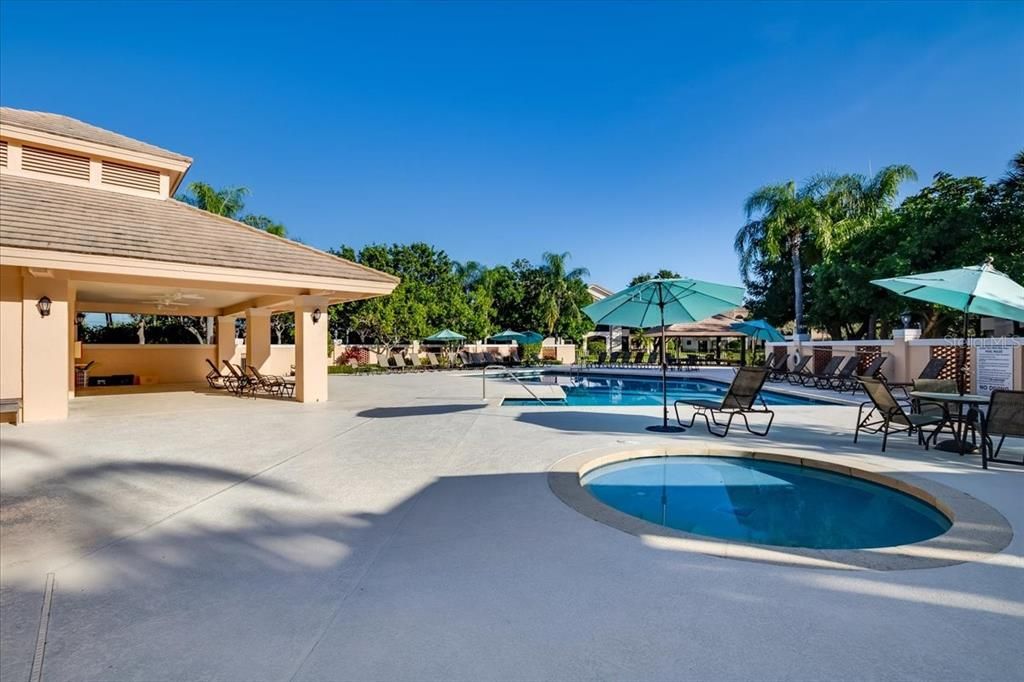 合同活跃: $589,000 (3 贝兹, 2 浴室, 1839 平方英尺)