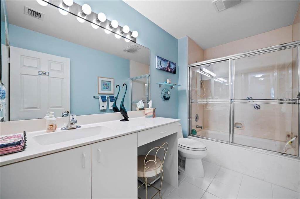 合同活跃: $589,000 (3 贝兹, 2 浴室, 1839 平方英尺)