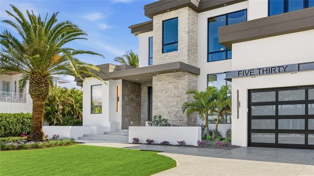 На продажу: $5,799,000 (5 спален, 5 ванн, 4216 Квадратных фут)