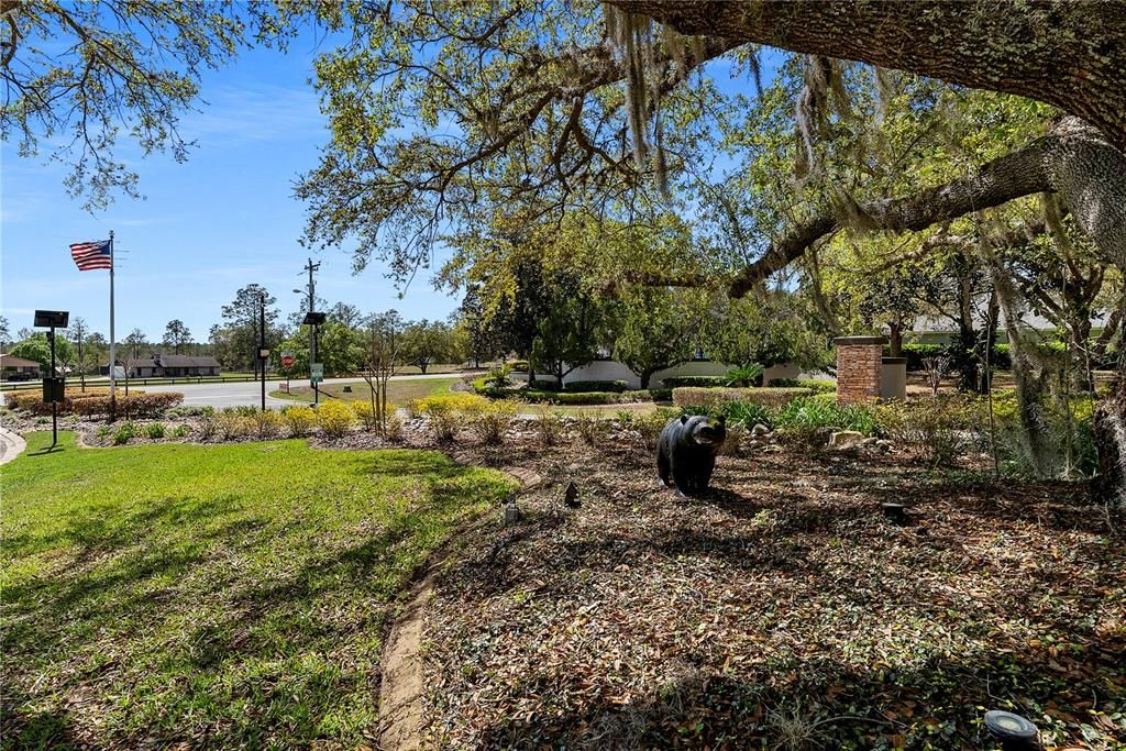 На продажу: $225,900 (1.07 acres)