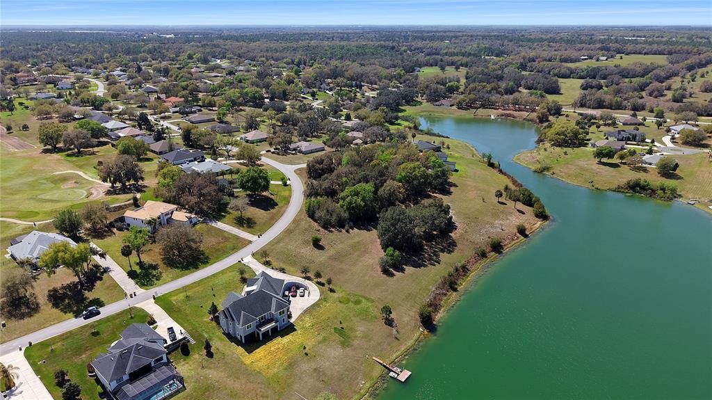 На продажу: $225,900 (1.07 acres)