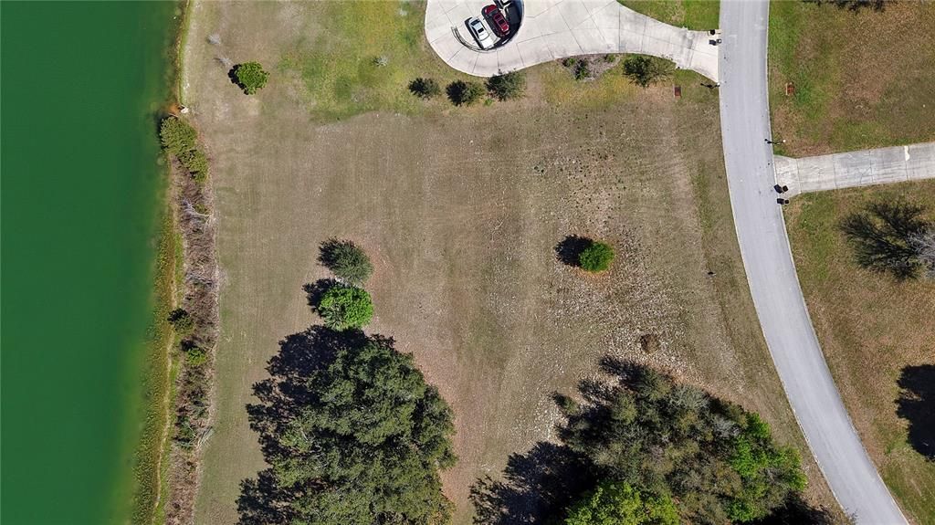 На продажу: $225,900 (1.07 acres)
