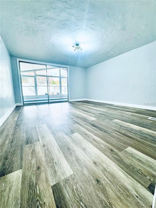 For Sale: $259,950 (4 beds, 2 baths, 1725 Square Feet)