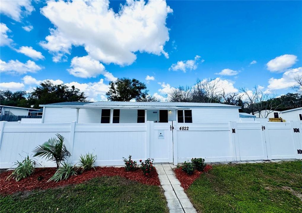 For Sale: $259,950 (4 beds, 2 baths, 1725 Square Feet)