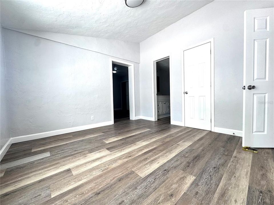 For Sale: $259,950 (4 beds, 2 baths, 1725 Square Feet)