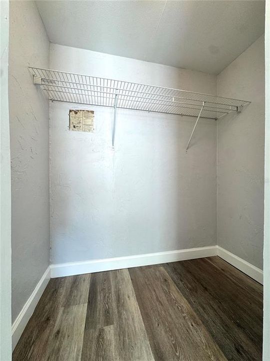 For Sale: $259,950 (4 beds, 2 baths, 1725 Square Feet)