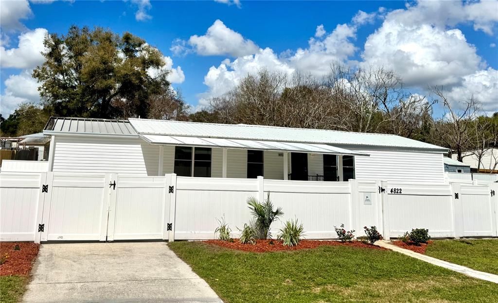 For Sale: $259,950 (4 beds, 2 baths, 1725 Square Feet)