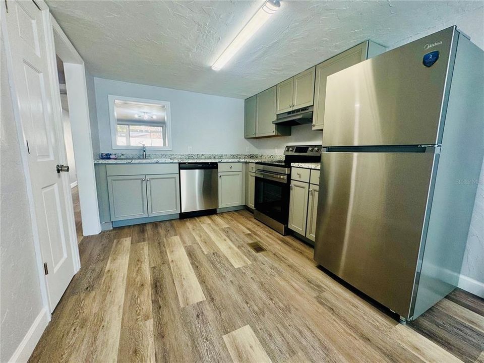 For Sale: $259,950 (4 beds, 2 baths, 1725 Square Feet)