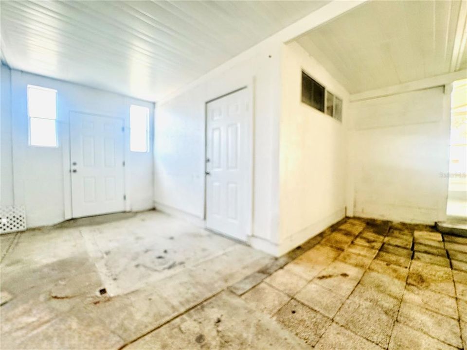 For Sale: $259,950 (4 beds, 2 baths, 1725 Square Feet)