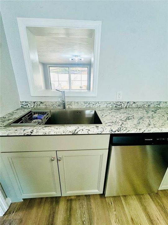 For Sale: $259,950 (4 beds, 2 baths, 1725 Square Feet)