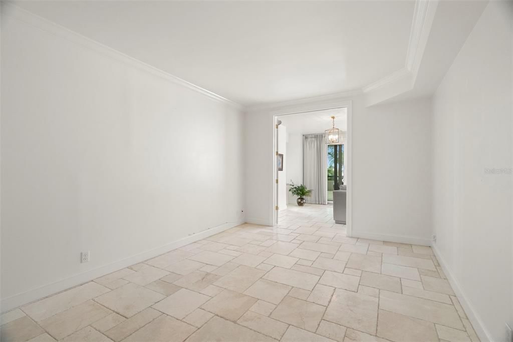 Activo con contrato: $925,000 (2 camas, 2 baños, 1914 Pies cuadrados)