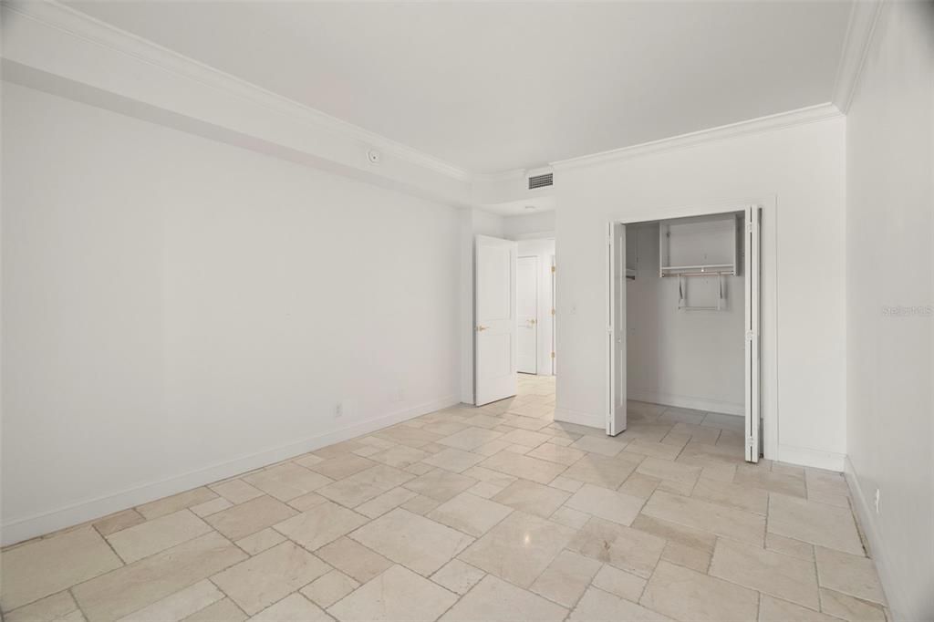 Activo con contrato: $925,000 (2 camas, 2 baños, 1914 Pies cuadrados)