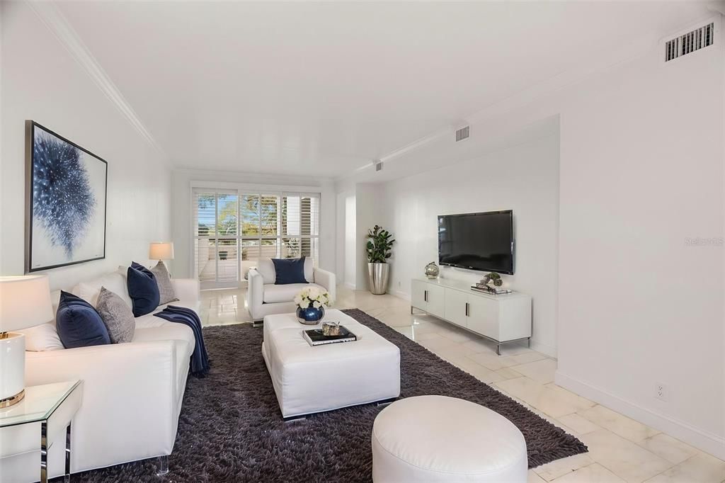 Activo con contrato: $925,000 (2 camas, 2 baños, 1914 Pies cuadrados)