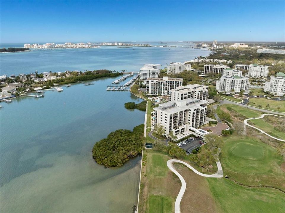 Activo con contrato: $925,000 (2 camas, 2 baños, 1914 Pies cuadrados)