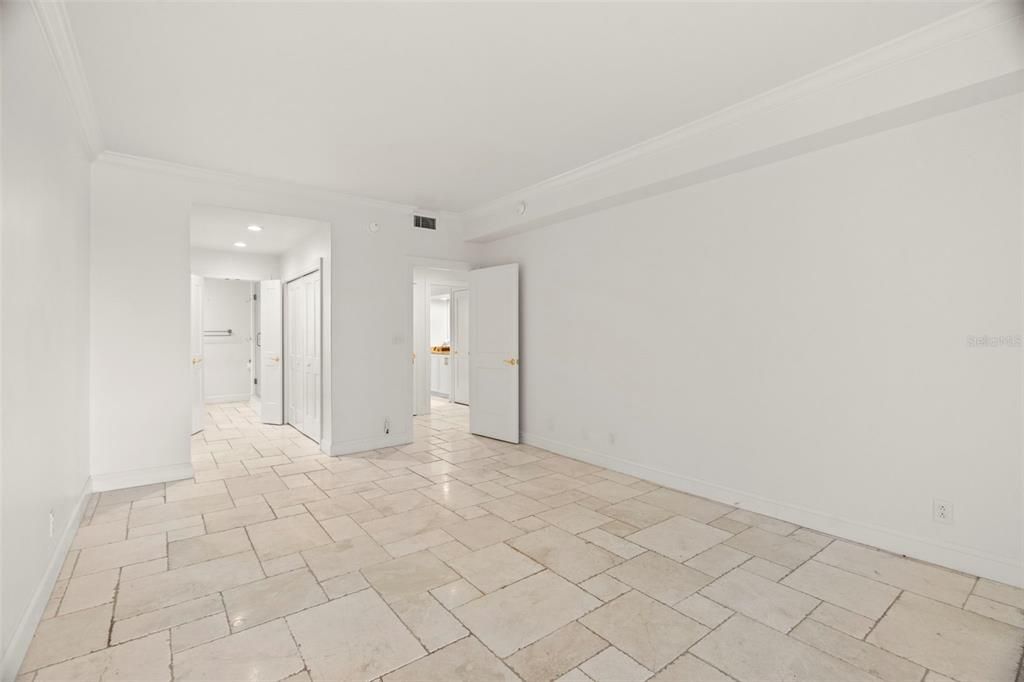 Activo con contrato: $925,000 (2 camas, 2 baños, 1914 Pies cuadrados)