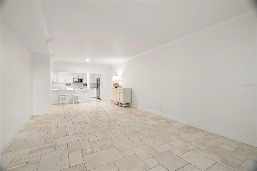 Activo con contrato: $925,000 (2 camas, 2 baños, 1914 Pies cuadrados)