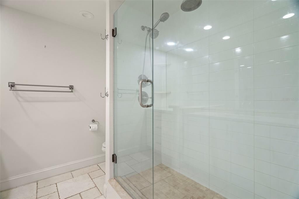 Activo con contrato: $925,000 (2 camas, 2 baños, 1914 Pies cuadrados)