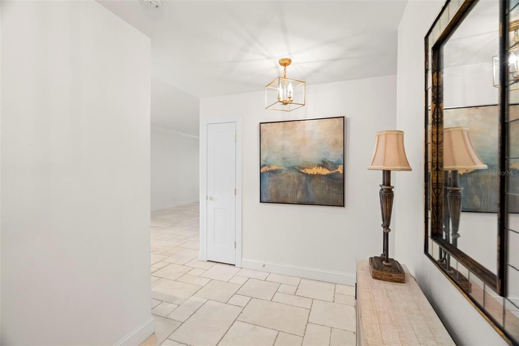 Activo con contrato: $925,000 (2 camas, 2 baños, 1914 Pies cuadrados)