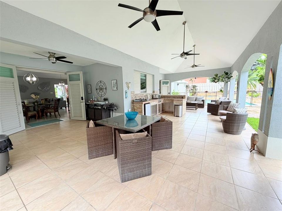 For Sale: $700,000 (4 beds, 3 baths, 3500 Square Feet)