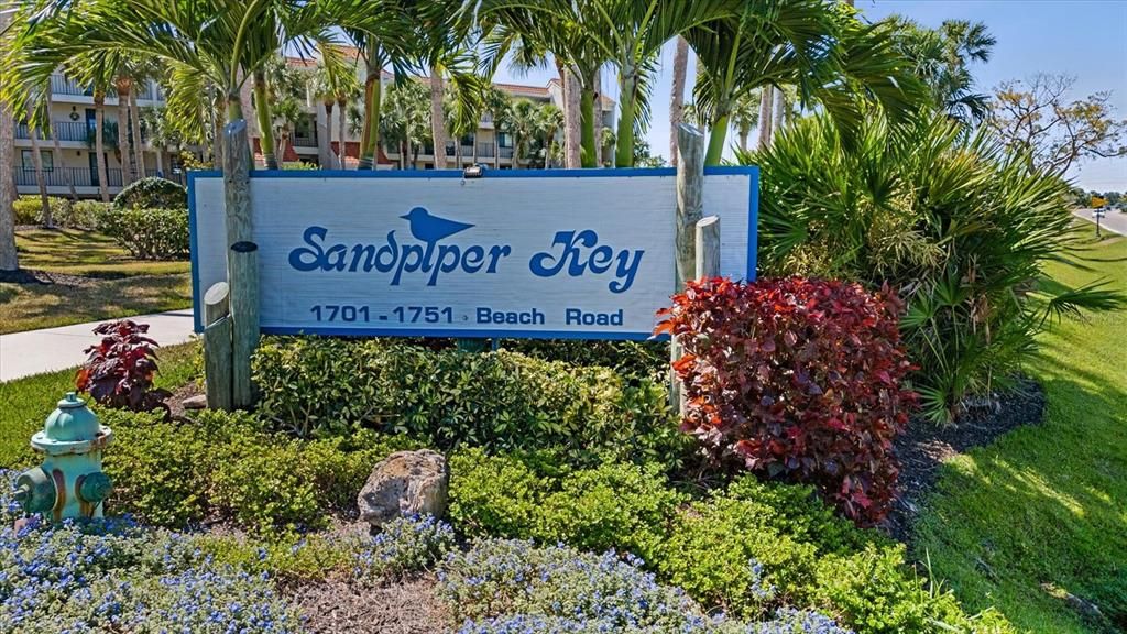 На продажу: $310,000 (2 спален, 2 ванн, 1070 Квадратных фут)