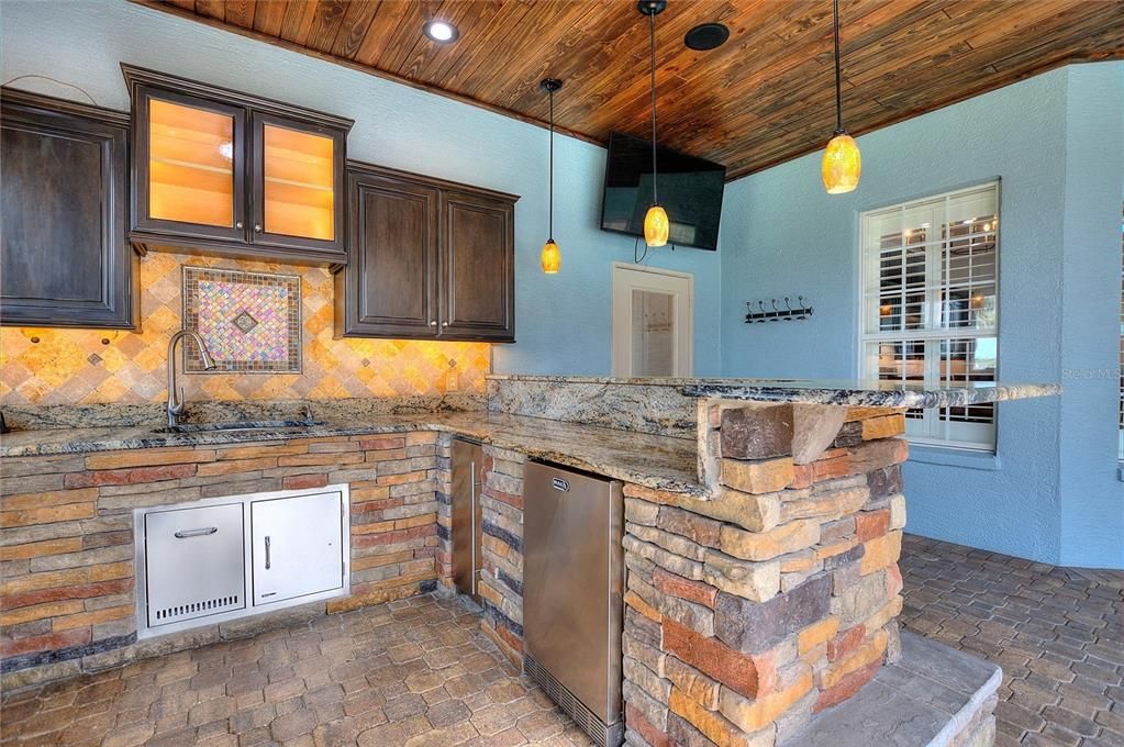 En Venta: $1,359,000 (5 camas, 4 baños, 4011 Pies cuadrados)