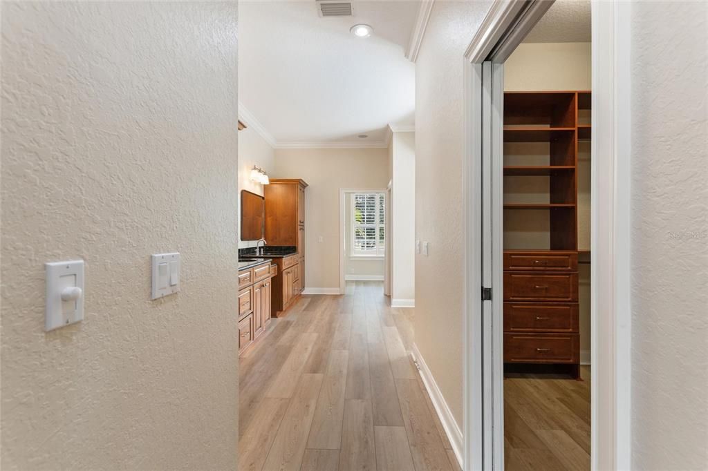 En Venta: $1,359,000 (5 camas, 4 baños, 4011 Pies cuadrados)