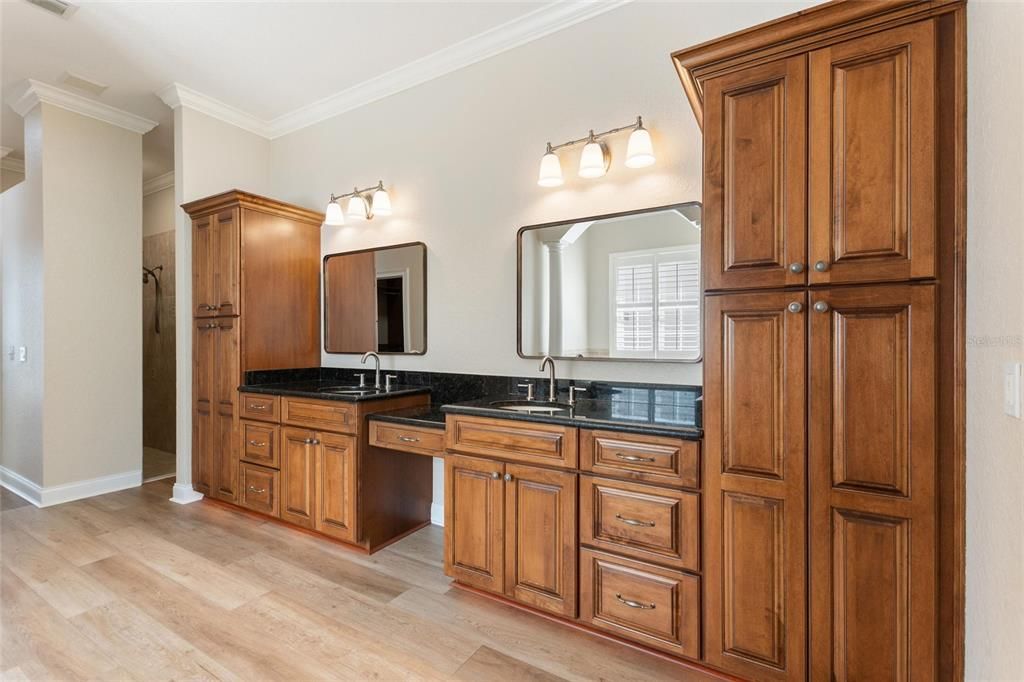 En Venta: $1,359,000 (5 camas, 4 baños, 4011 Pies cuadrados)