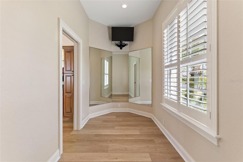 En Venta: $1,359,000 (5 camas, 4 baños, 4011 Pies cuadrados)