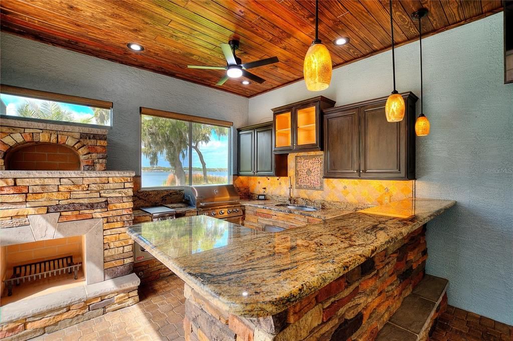 En Venta: $1,359,000 (5 camas, 4 baños, 4011 Pies cuadrados)