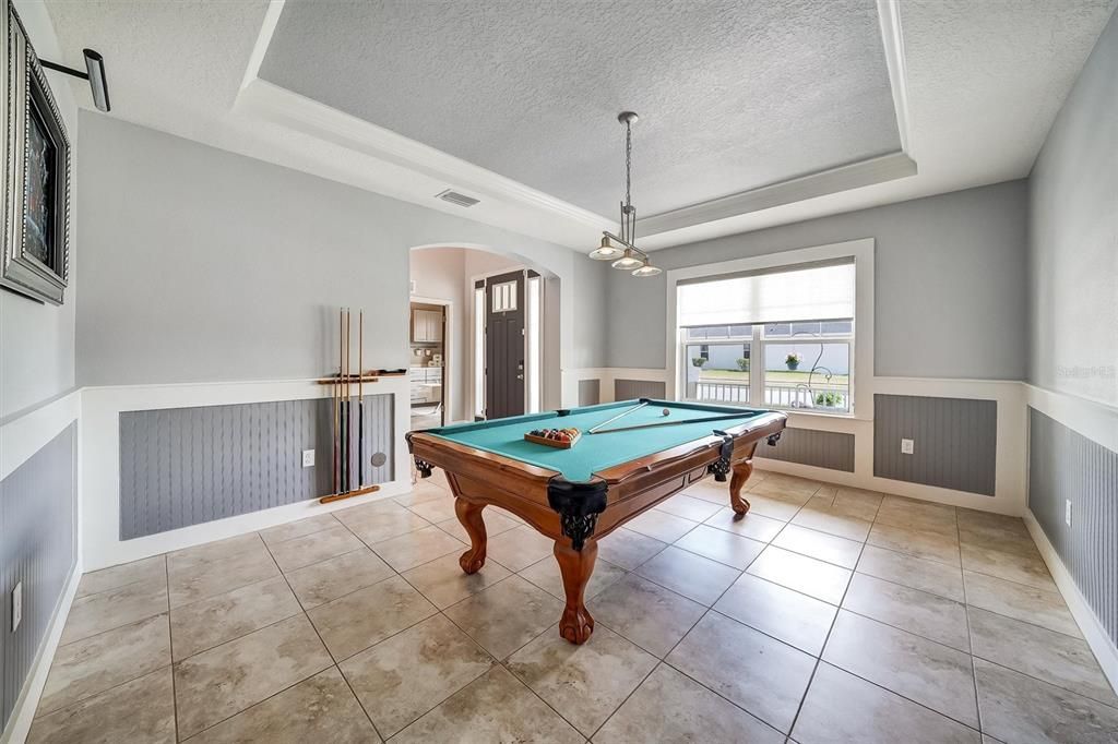 Activo con contrato: $869,900 (5 camas, 4 baños, 4181 Pies cuadrados)