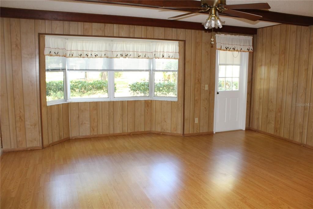 Active With Contract: $279,000 (2 beds, 2 baths, 1675 Square Feet)