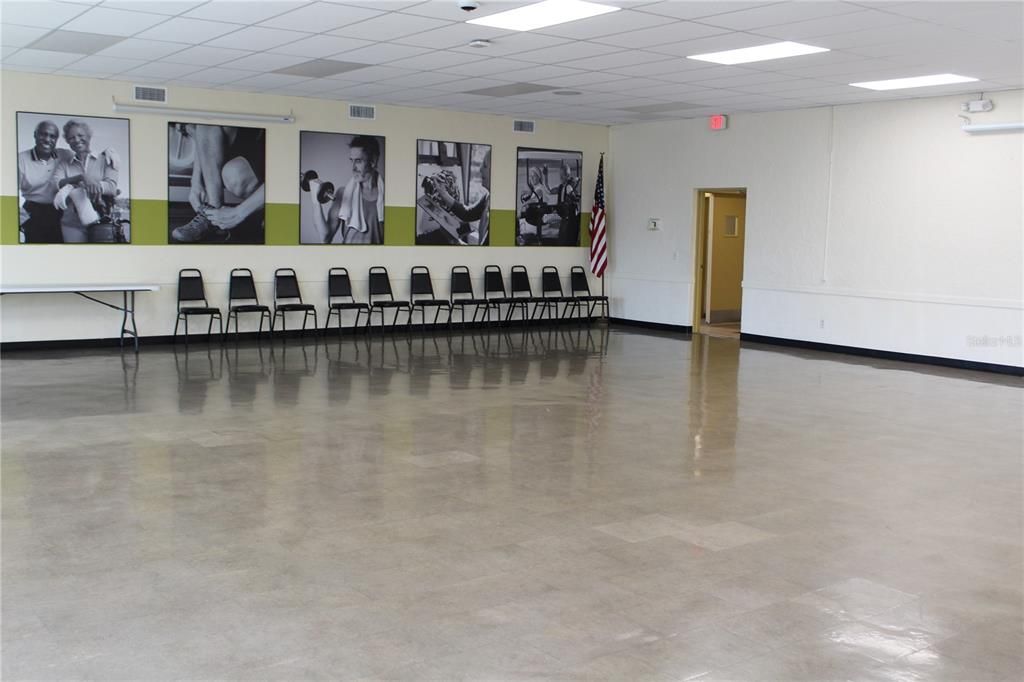 Active With Contract: $279,000 (2 beds, 2 baths, 1675 Square Feet)