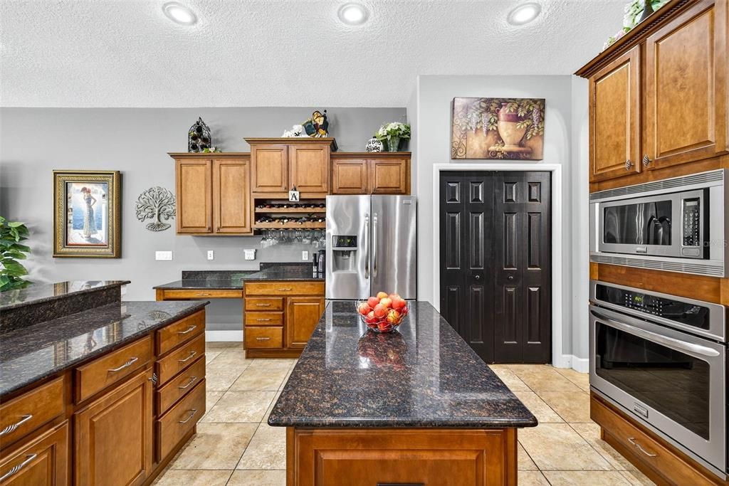For Sale: $850,000 (4 beds, 3 baths, 3378 Square Feet)