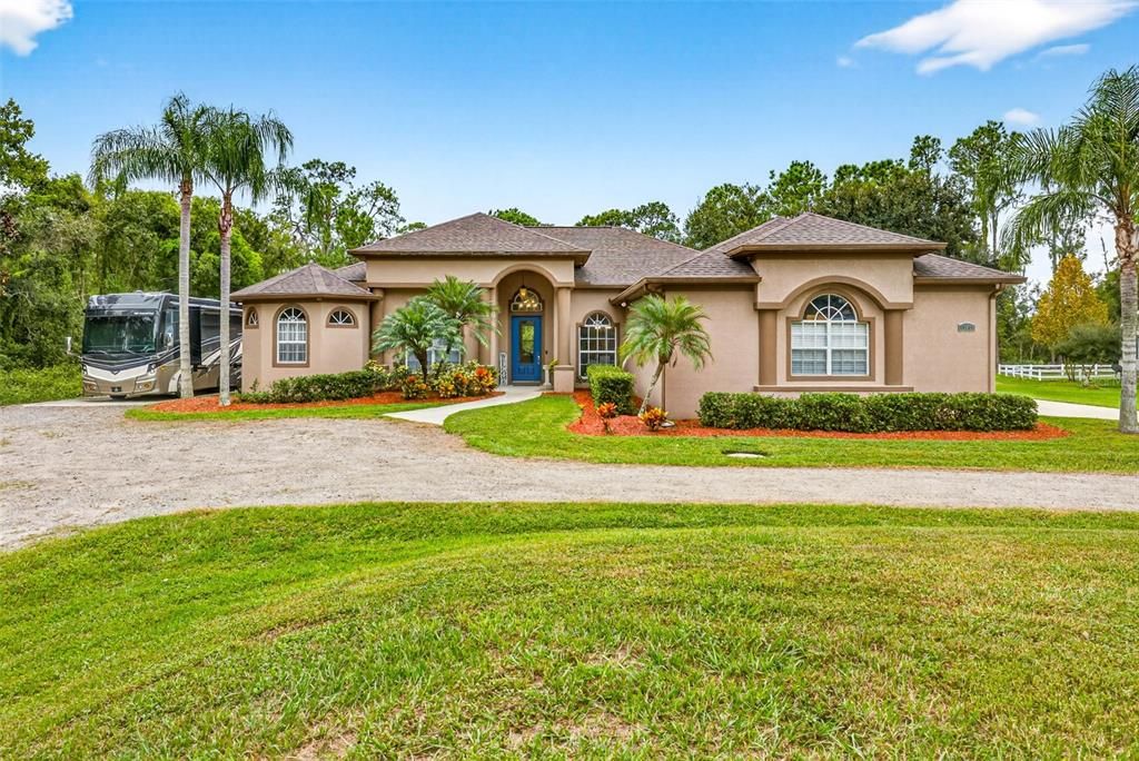 For Sale: $850,000 (4 beds, 3 baths, 3378 Square Feet)