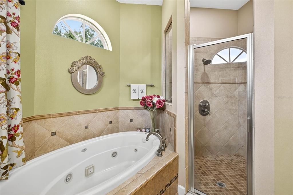 For Sale: $850,000 (4 beds, 3 baths, 3378 Square Feet)