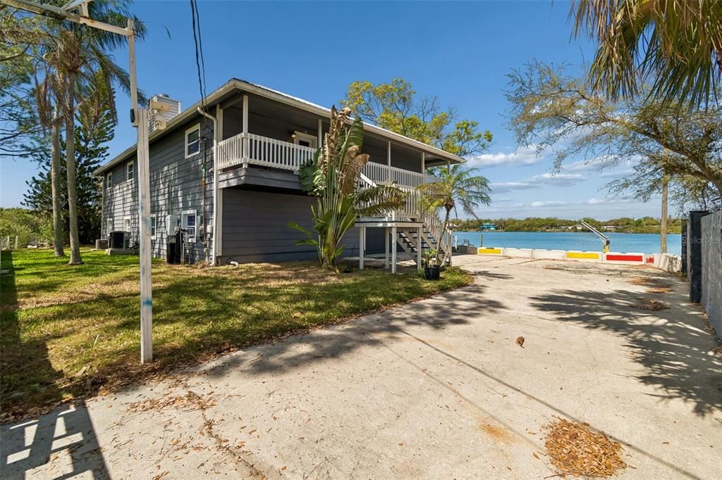 En Venta: $939,000 (4 camas, 3 baños, 3460 Pies cuadrados)