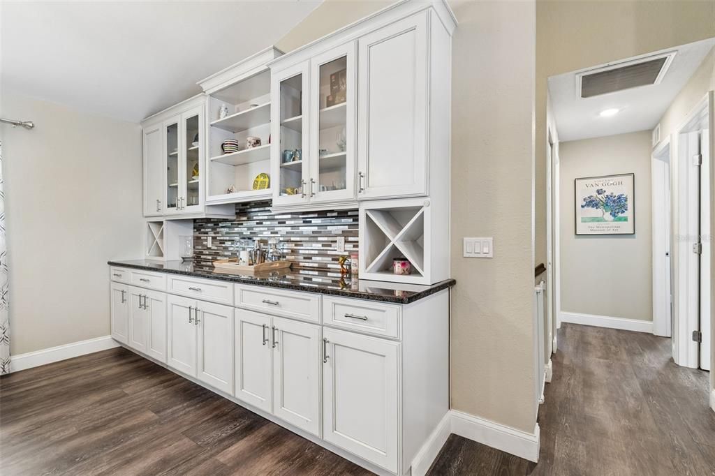 En Venta: $939,000 (4 camas, 3 baños, 3460 Pies cuadrados)