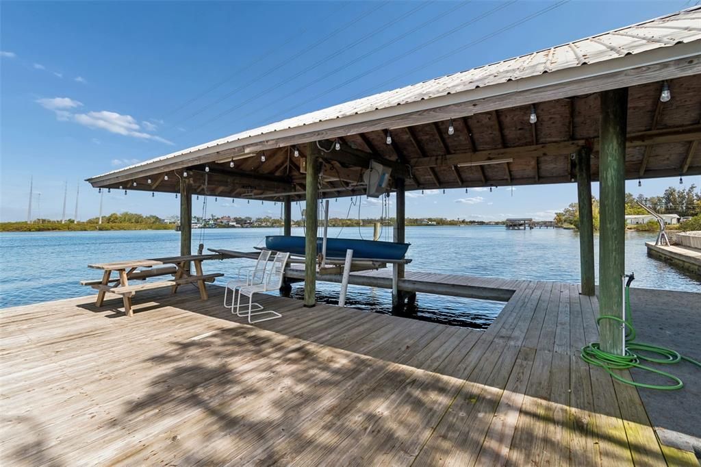 En Venta: $939,000 (4 camas, 3 baños, 3460 Pies cuadrados)