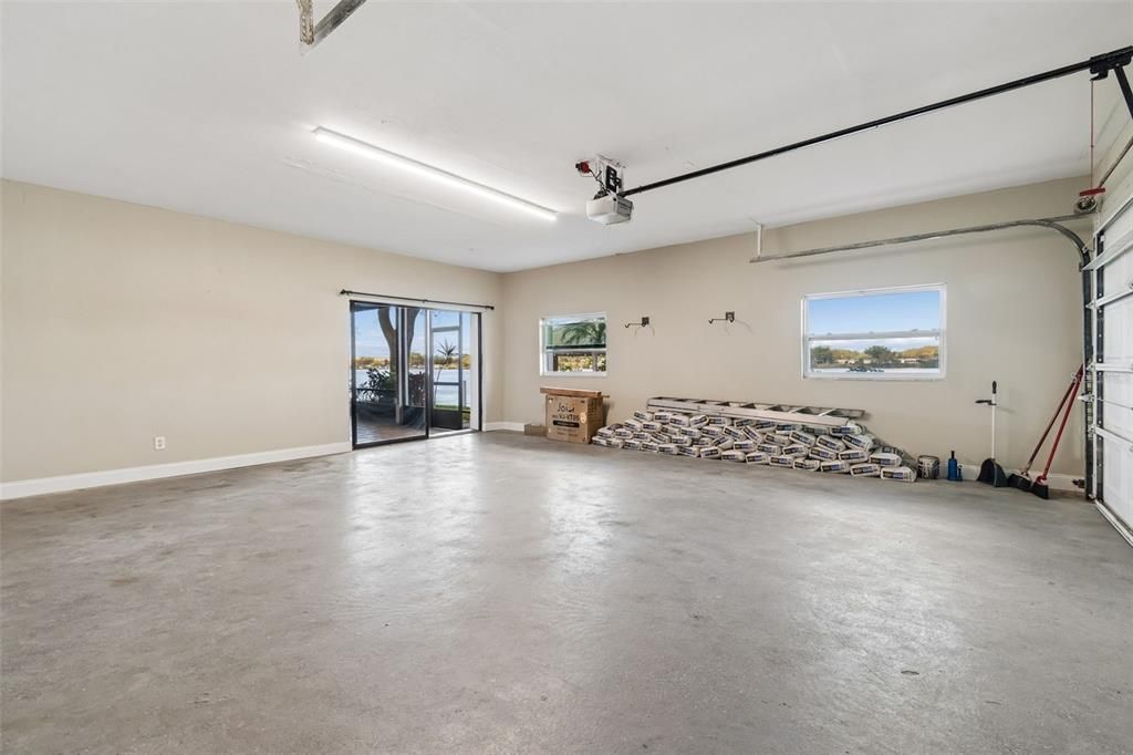 En Venta: $939,000 (4 camas, 3 baños, 3460 Pies cuadrados)