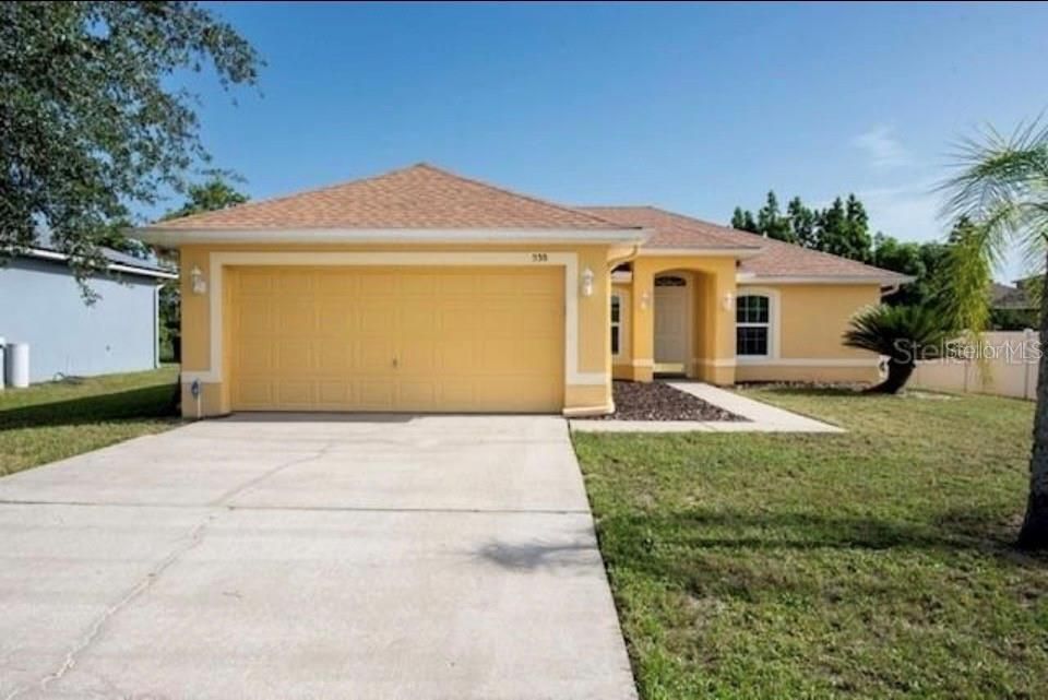 Activo con contrato: $220,000 (3 camas, 2 baños, 1349 Pies cuadrados)