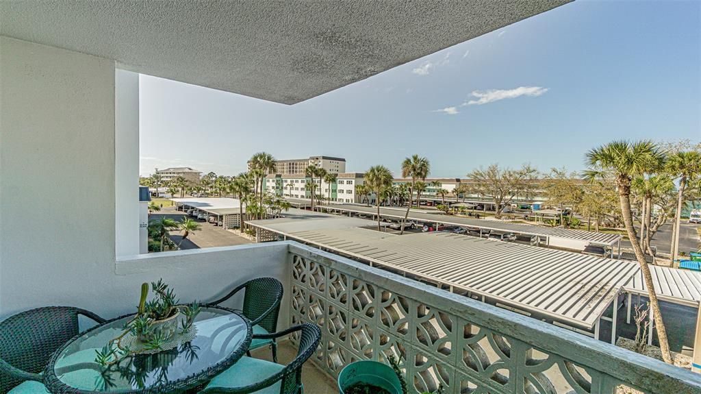 En Venta: $349,000 (2 camas, 2 baños, 1181 Pies cuadrados)